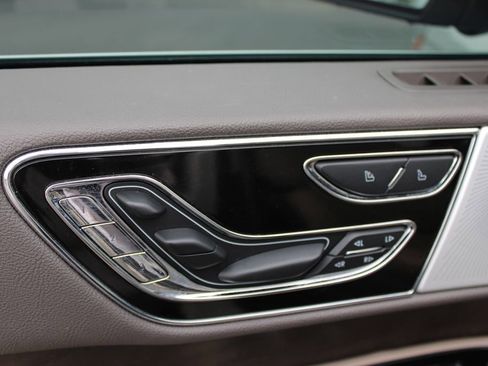 Used 2023 Lincoln Navigator Reserve RWD image 22