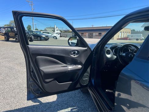 Used 2013 Nissan Juke SV image 20