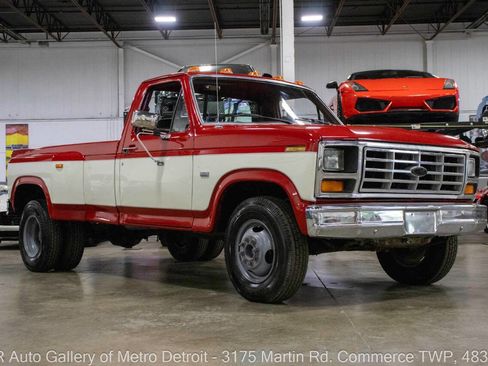 Used 1986 Ford F350 2WD Regular Cab image 10