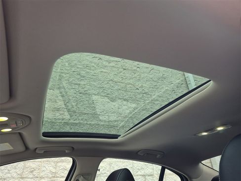 Used 2026 Genesis G70 2.5T Prestige image 13