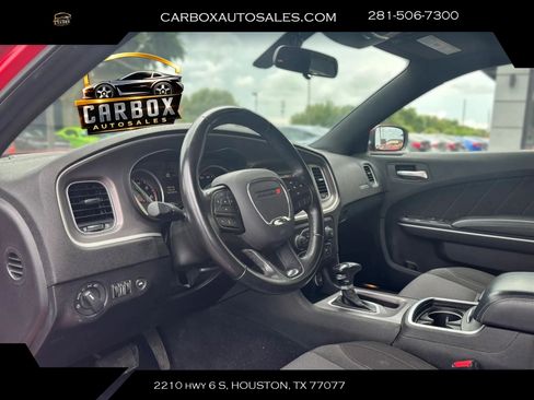 Used 2022 Dodge Charger SXT RWD image 16