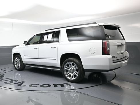 Used 2017 GMC Yukon XL SLT w/ Premium Edition AWD/4WD image 19