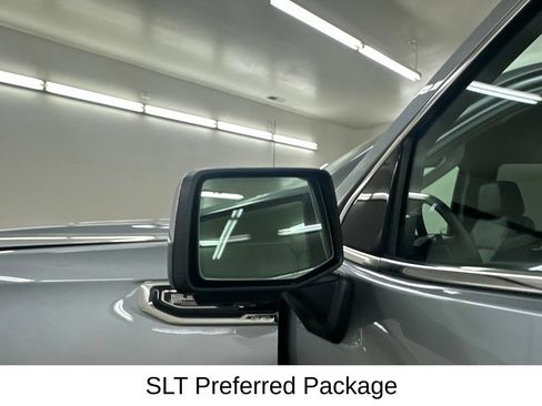 Used 2025 GMC Sierra 1500 SLT w/ SLT Premium Plus Package AWD/4WD image 20