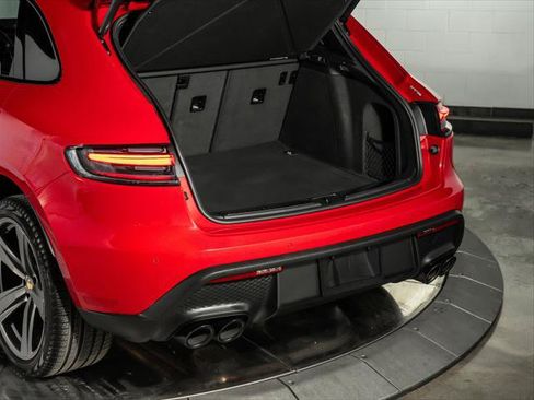 Used 2025 Porsche Macan Turbo AWD/4WD image 34