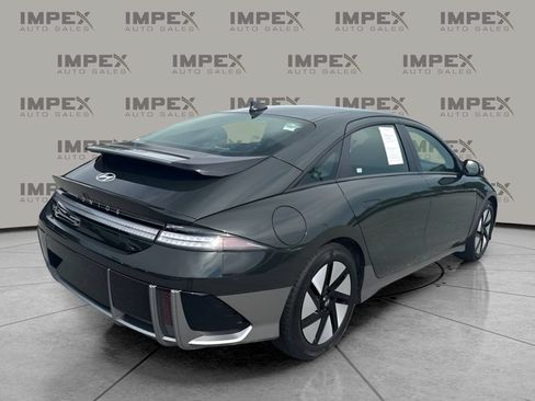 Used 2024 Hyundai Ioniq 6 SE AWD/4WD image 3