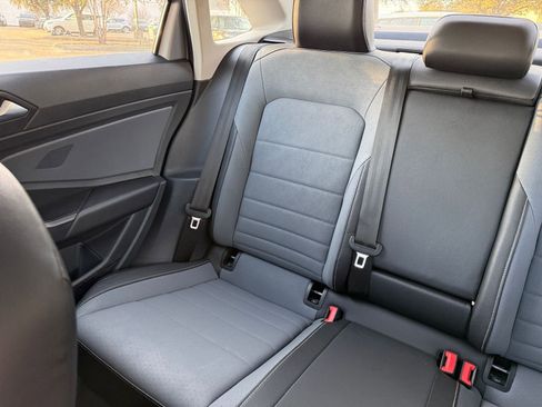 Used 2025 Volkswagen Jetta SE image 40