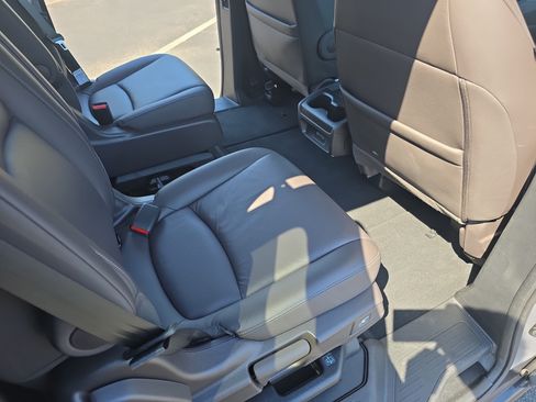Used 2024 Honda Odyssey EX-L image 11