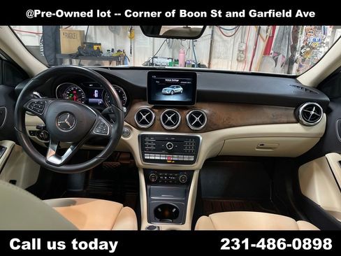 Used 2018 Mercedes-Benz GLA 250 4MATIC image 12