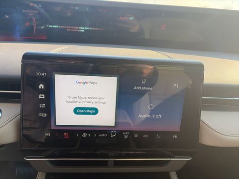 Used 2025 Lincoln Nautilus Premier w/ Equipment Group 102A image 24