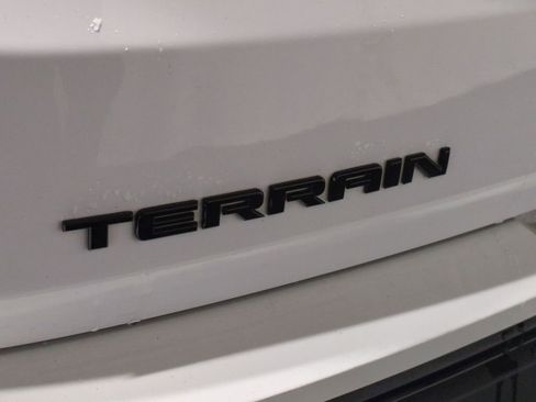 Used 2020 GMC Terrain SLE w/ Driver Convenience Package image 16