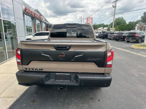 Used 2021 Nissan Titan PRO-4X w/ Pro-4x Convenience Package AWD/4WD image 5
