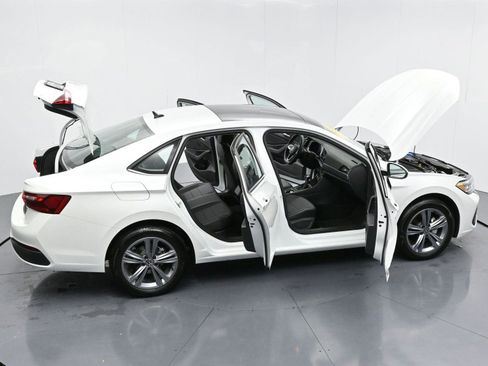 Used 2023 Volkswagen Jetta SE image 40