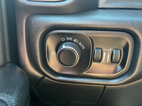 Used 2020 RAM 3500 Tradesman RWD image 14