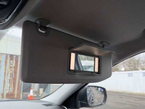 Used 2023 Jeep Grand Cherokee Laredo w/ Luxury Tech Group I AWD/4WD image 37