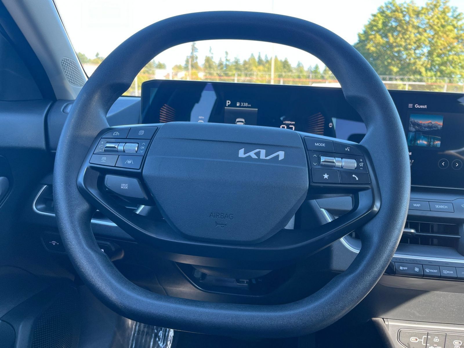 Used 2025 Kia K4 FWD image 28