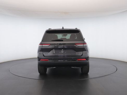 New 2025 Jeep Grand Cherokee Limited w/ Black Appearance Package image 20