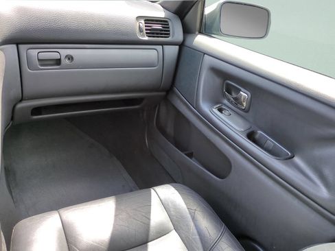 Used 1999 Volvo V70 FWD image 13