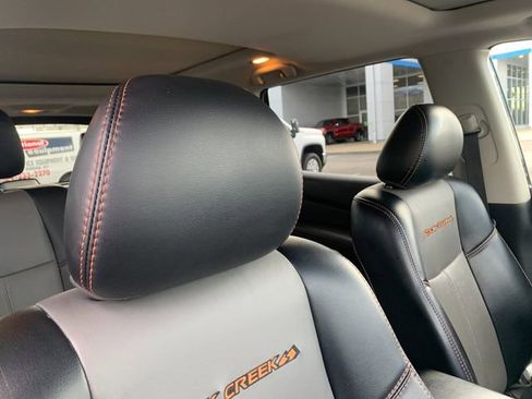 Used 2020 Nissan Pathfinder SL image 19