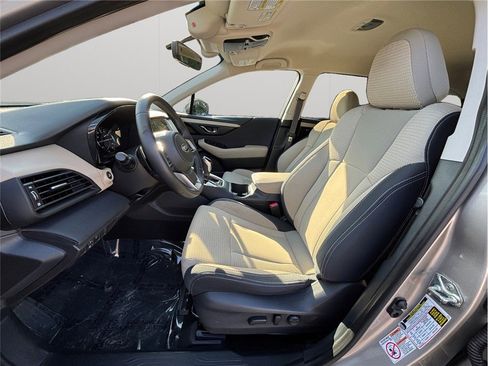 Used 2020 Subaru Outback Premium image 2