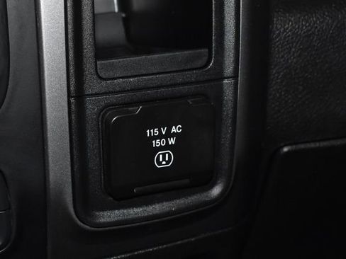 Used 2022 RAM 1500 Classic SLT image 21