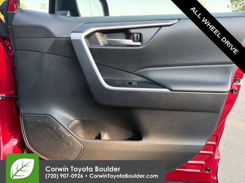 Used 2025 Toyota RAV4 XLE AWD/4WD image 10