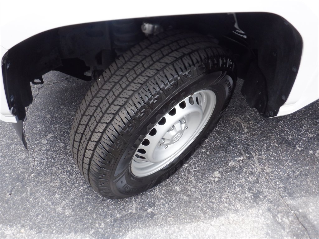 Used 2024 Toyota Tacoma SR RWD image 18