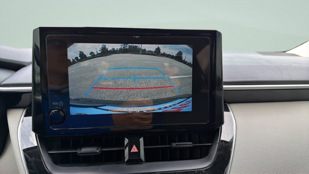 Used 2025 Toyota Corolla LE FWD image 15
