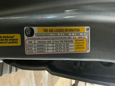 Used 2021 GMC Canyon AT4 image 30