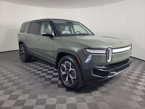 Used 2023 Rivian R1S Launch Edition image 7