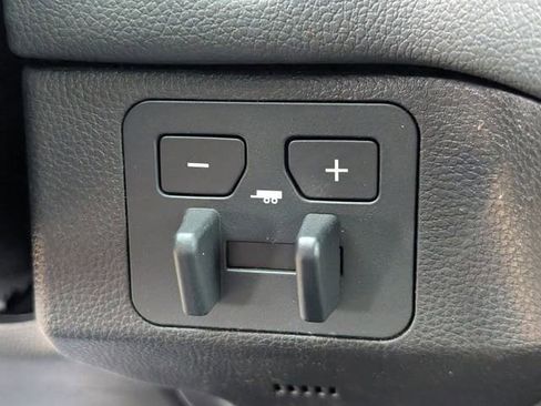 New 2026 Toyota Tundra Limited AWD/4WD image 16