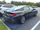 Used 2024 Hyundai Elantra SEL image 4
