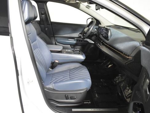 Certified 2024 Nissan Ariya AWD image 38