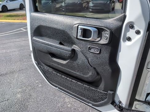 Used 2023 Jeep Wrangler Sport AWD/4WD image 23