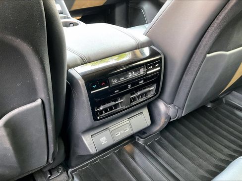 Used 2022 Acura MDX SH-AWD image 10