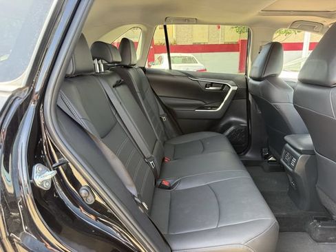 Used 2025 Toyota RAV4 XLE Premium FWD image 32