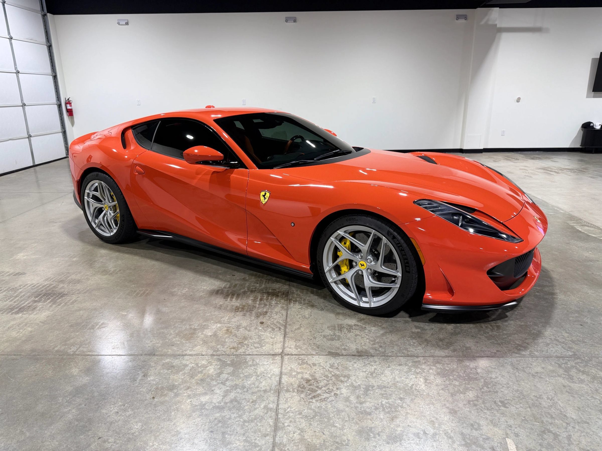 Used 2020 Ferrari 812 Superfast RWD image 5