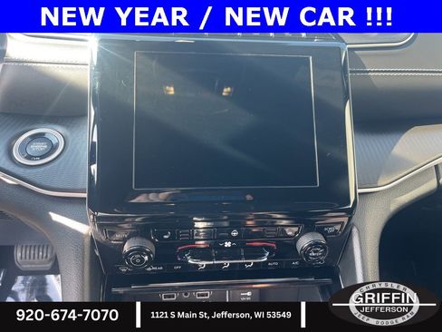 Used 2023 Jeep Grand Cherokee L Altitude image 9