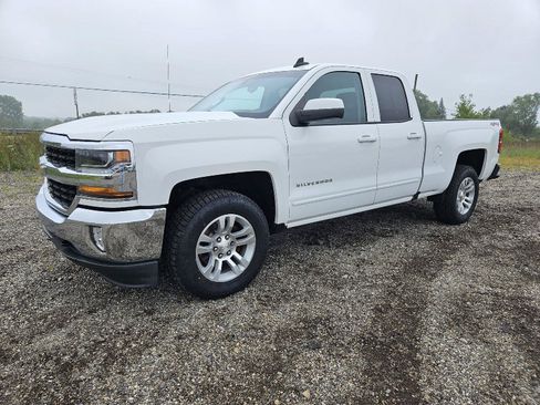 Used 2019 Chevrolet Silverado 1500 LT w/ All Star Edition AWD/4WD image 3