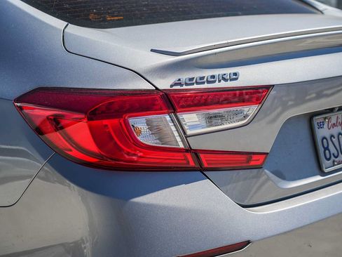 Used 2019 Honda Accord Sport image 9