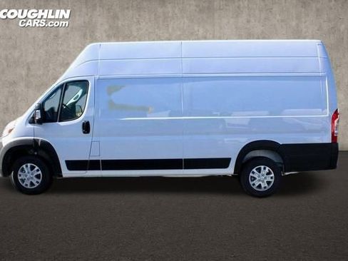 New 2024 RAM ProMaster 3500 w/ Quick Order Package 22G SLT image 6