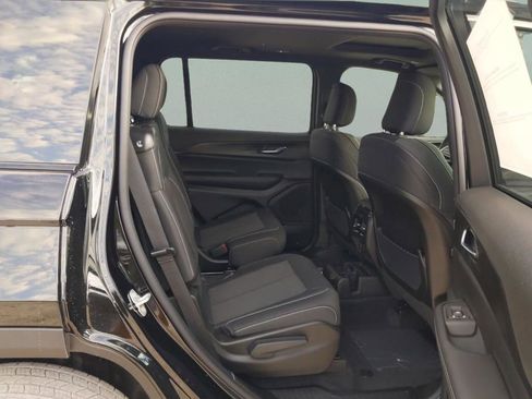 New 2025 Jeep Grand Cherokee L Laredo w/ Luxury Tech Group I RWD image 26