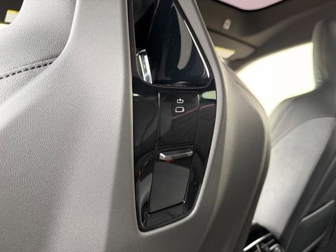 New 2026 BMW iX xDrive45 w/ M Sport Package image 38