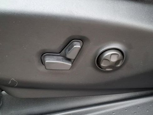 New 2026 Chrysler Pacifica Select image 8