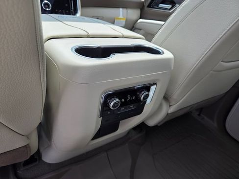 New 2026 GMC Yukon XL Denali AWD/4WD image 10