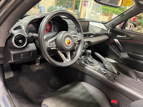 Used 2017 FIAT 124 Spider Abarth image 14