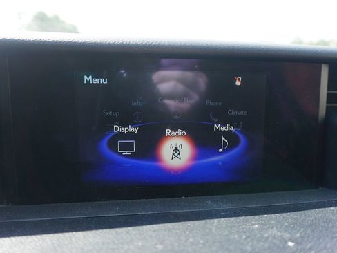 Used 2017 Lexus IS 200t image 10