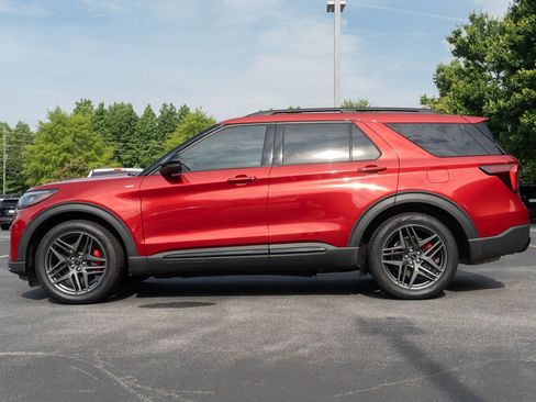 Used 2025 Ford Explorer ST-Line w/ Premium Package RWD image 8