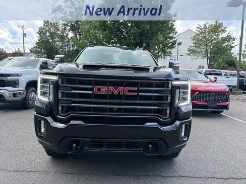 Used 2023 GMC Sierra 2500 Denali AWD/4WD image 2