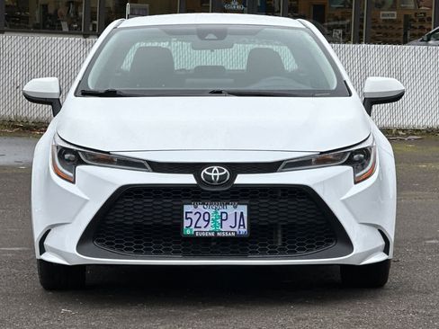 Used 2022 Toyota Corolla LE image 10