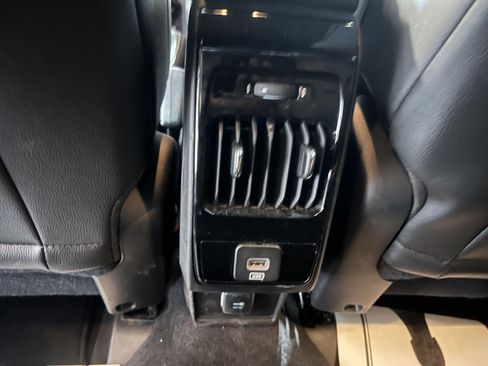 Used 2025 Jeep Compass Limited AWD/4WD image 23